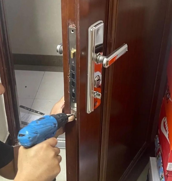 上门换锁